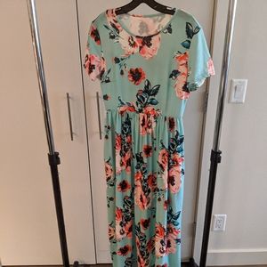Teal Maxi Dress with pockets!